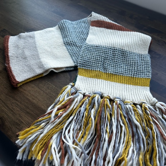 Anthropologie knit scarf - Picture 2 of 4